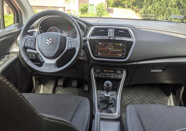 Suzuki SX4 cena 74990 przebieg: 16790, rok produkcji 2019 z Człopa małe 137